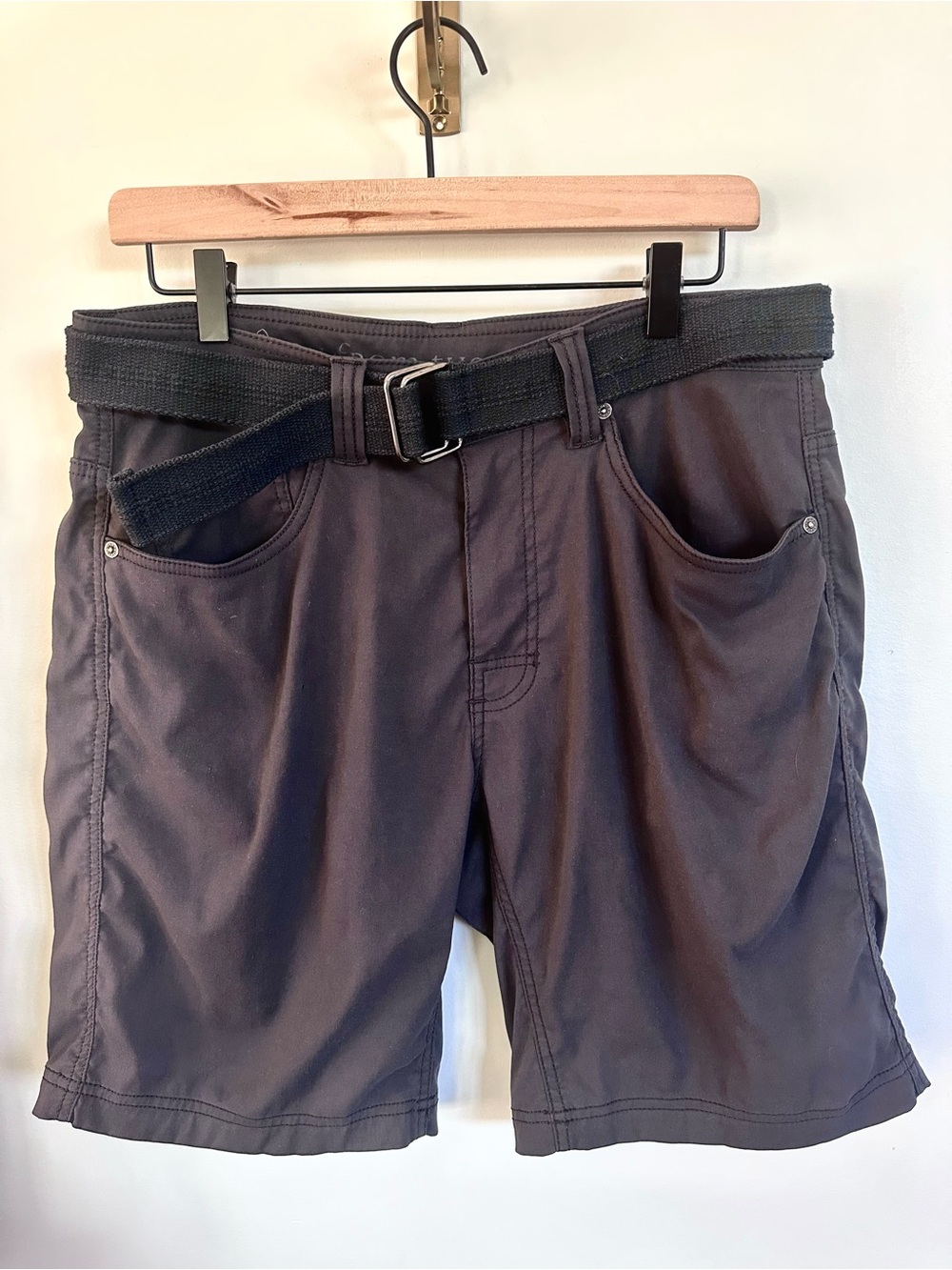 prAna Men’s Size 32 Breathe Hiking Shorts Charcoal Gray Belt Outdoor